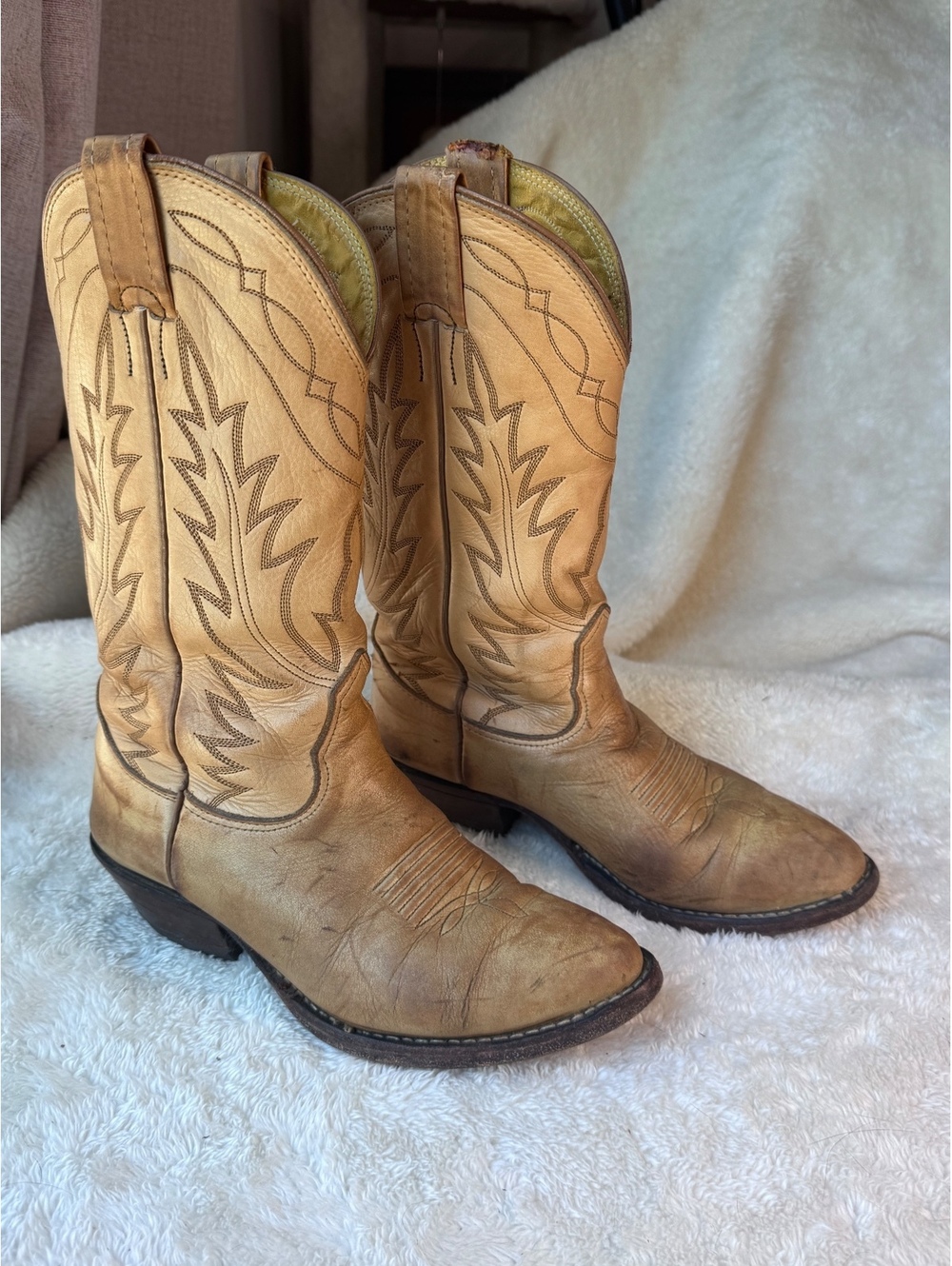 Vintage Nocona Boots Tan Leather Western Cowboy Boots – Embroidered Shaft